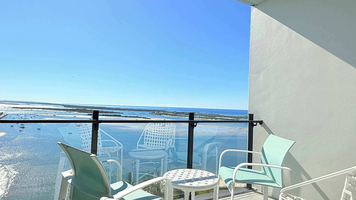 Southport Apartment | CASSA MQ - 2BR Southport Gem with Ocean Views