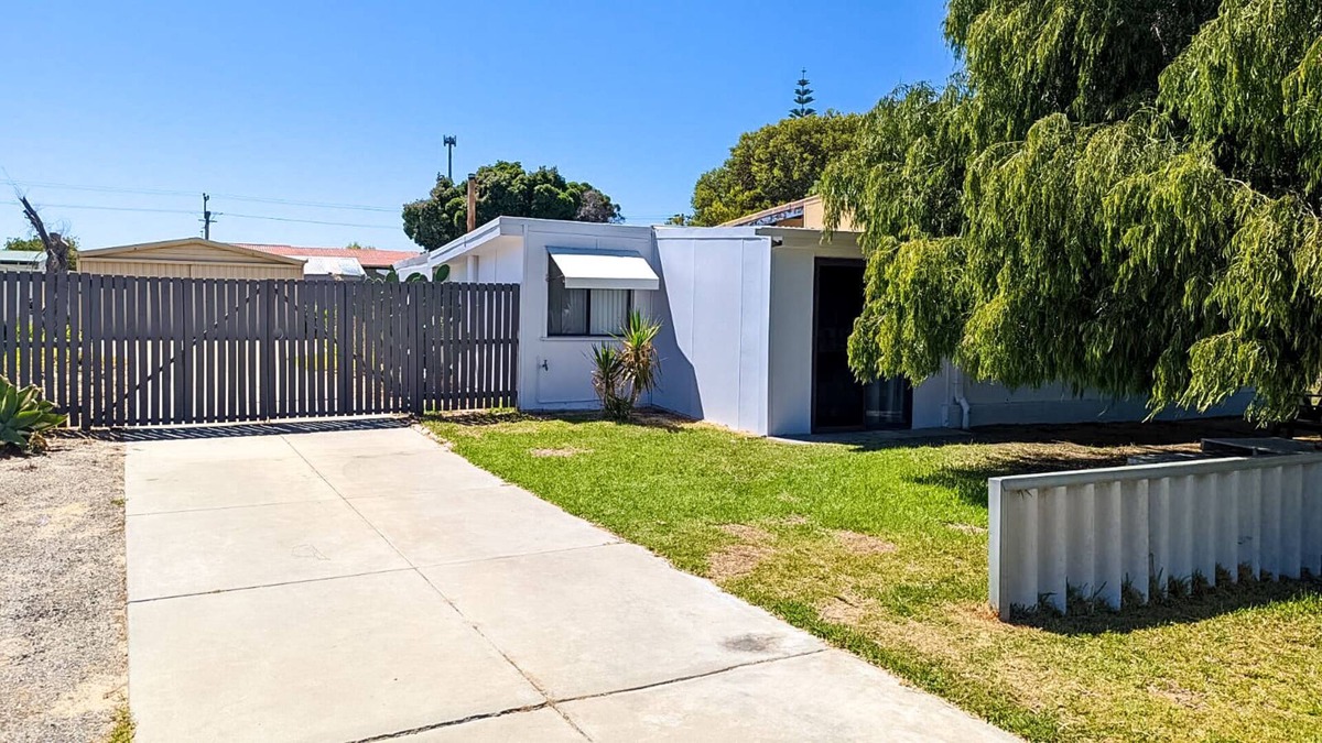 Lancelin House | Cast-a-way