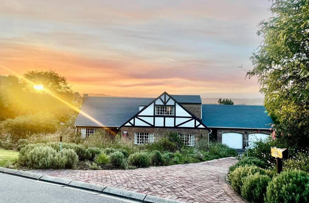 Hunter's Home House | Castaway - Home away from home