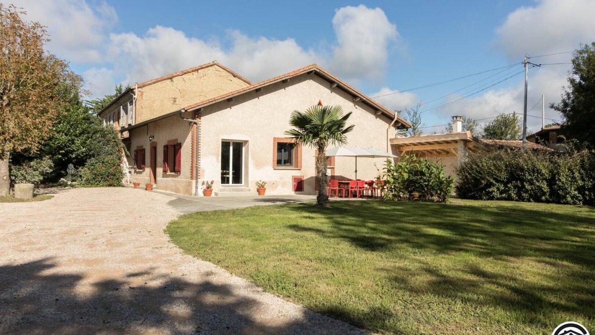 Lahage House | Castel Ginest - LAHAGE