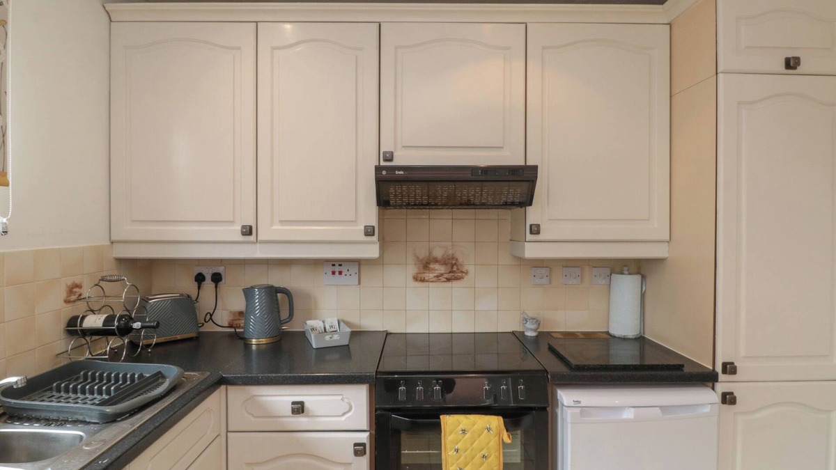 Flamborough Cottage | Castelian