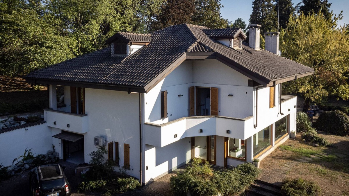 Castelletto Monferrato Villa | Castelleto Monferrato Villa with Private Pool and Tennis Court in Wine Region