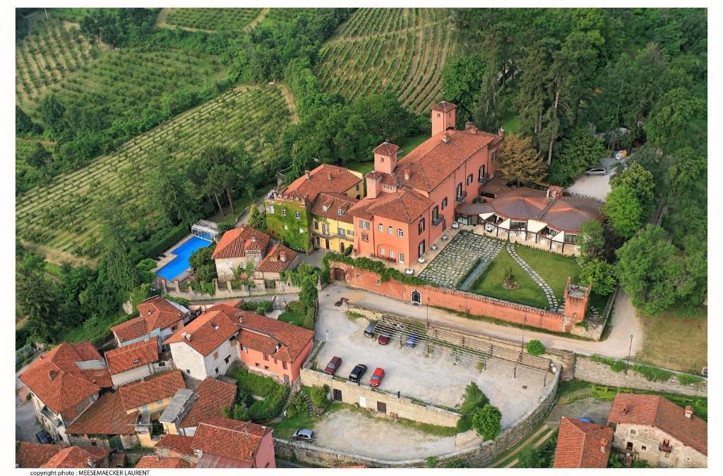 Costigliole Saluzzo Hotel | Castello Rosso