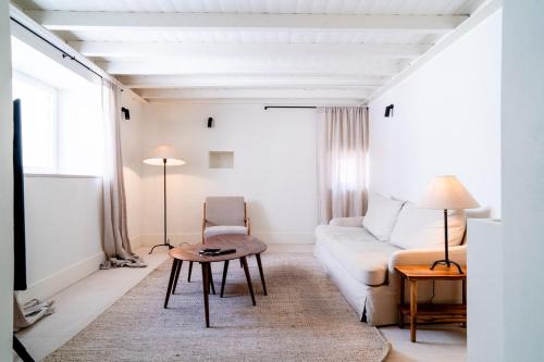 Santa Maria da Devesa House | Castelo House