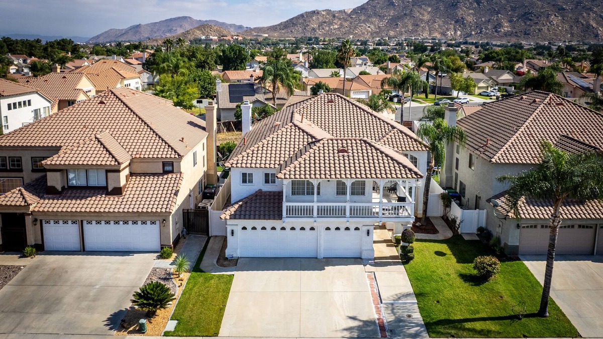 Moreno Valley House | Castle in Moreno Valley Ranch BRM