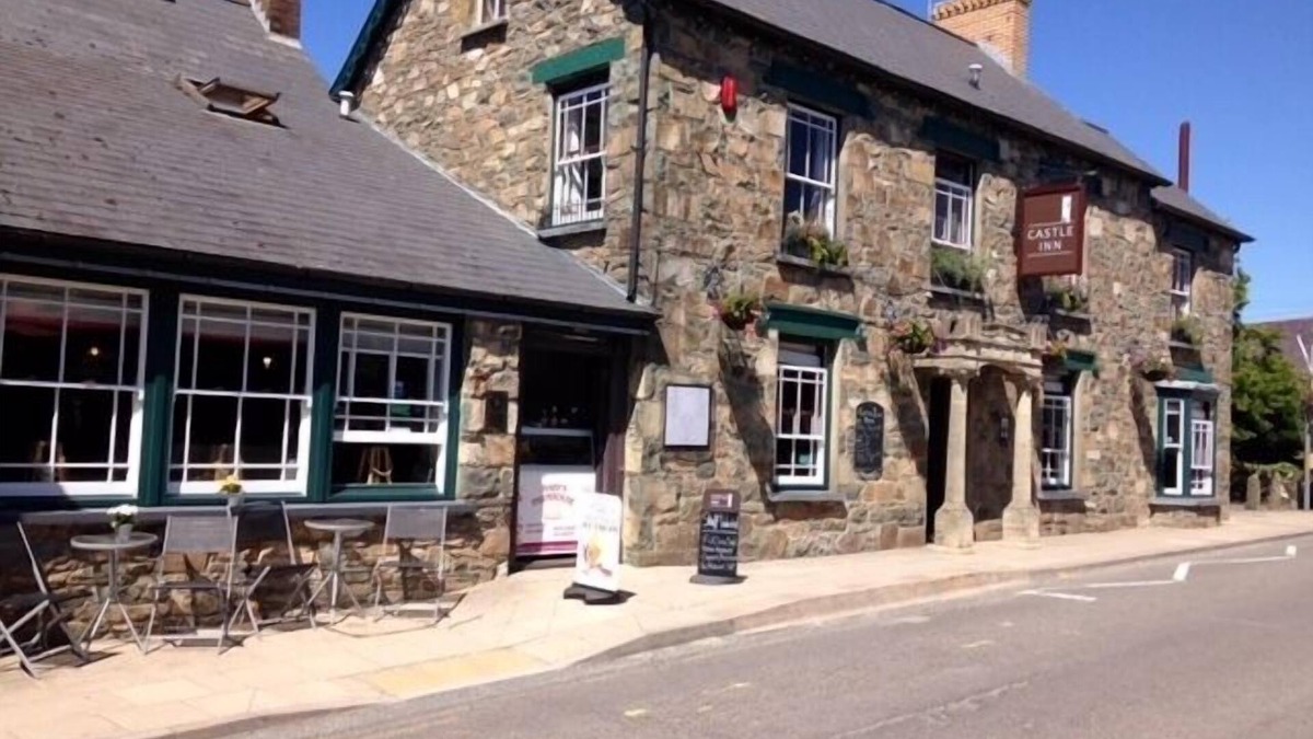Newport Hotel | Castle Inn