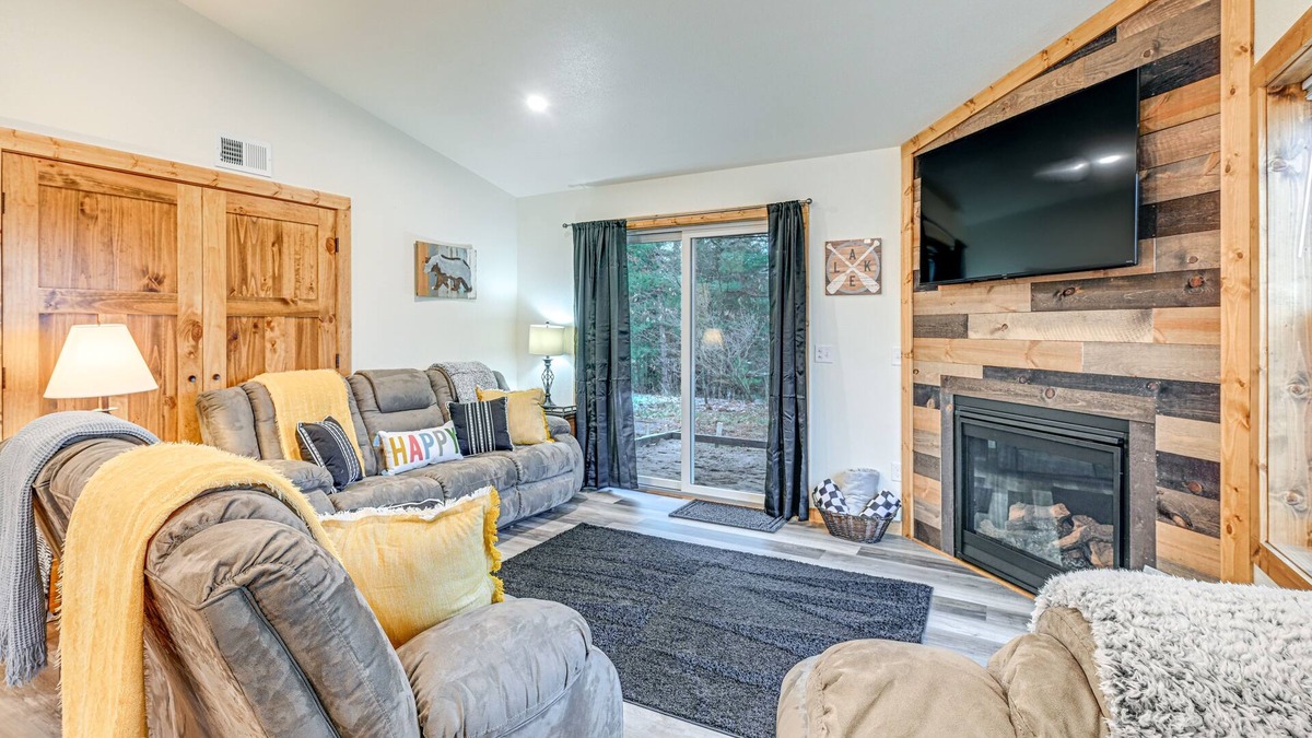 Arkdale Cabin | Castle Rock Lake Cabin: Water & Trail Access!