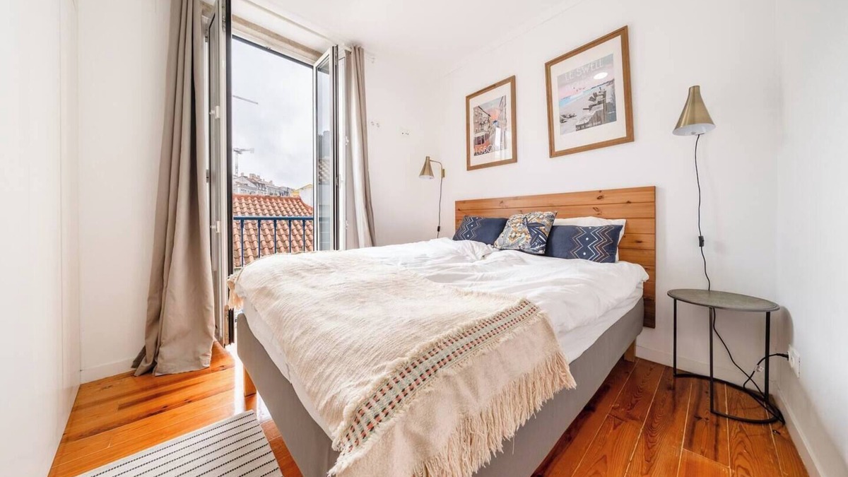 Socorro Apartment | Castle-View Penthouse Duplex in Lisbon