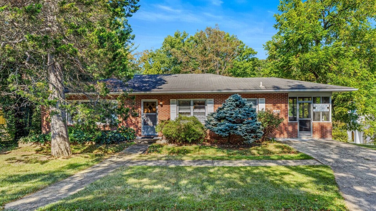 Berkeley Springs Apartment | Castle View - What a Value, what a getaway!