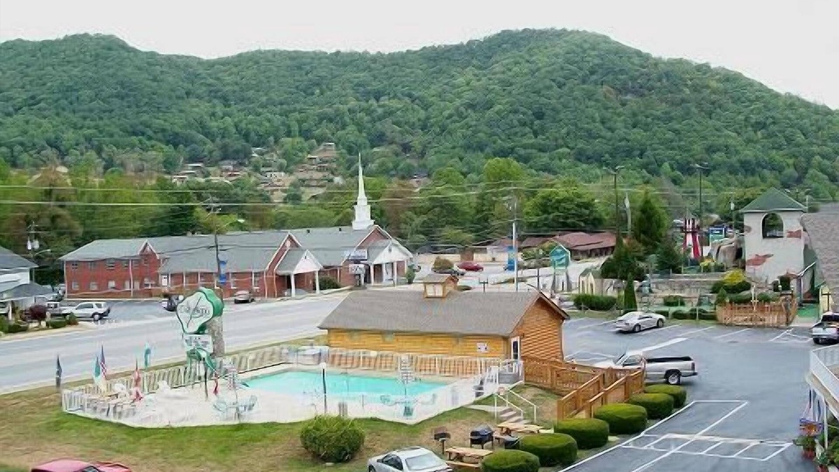 Maggie Valley Hotel | Castlewood Inn
