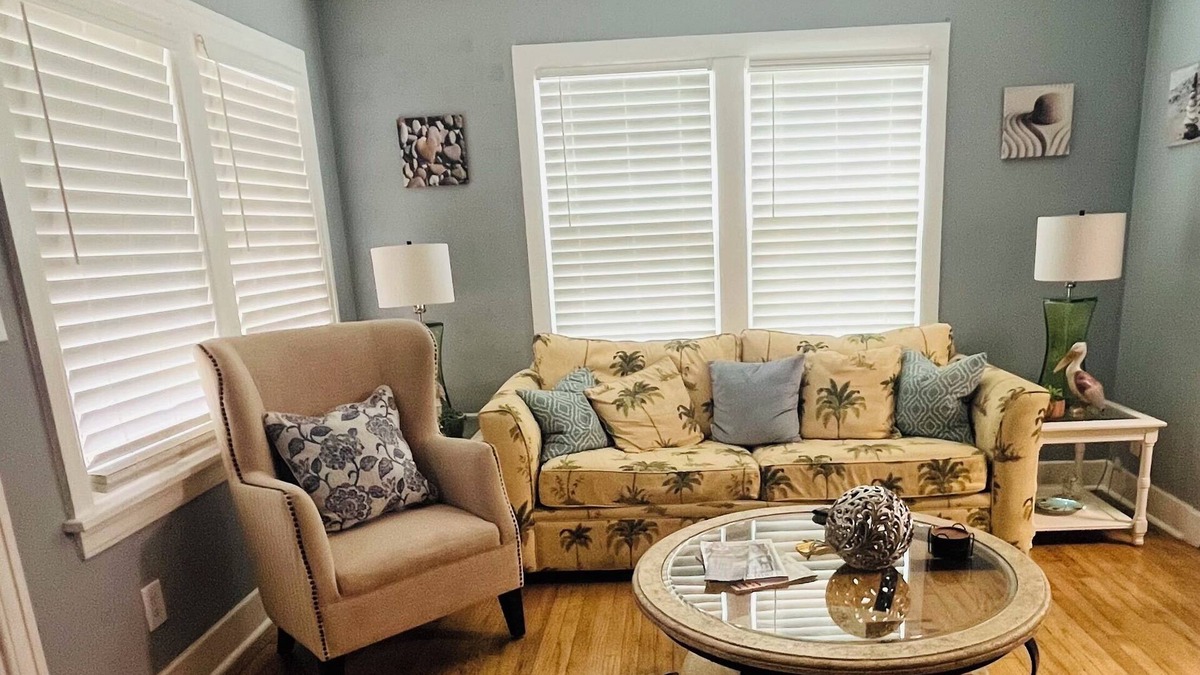 St. Petersburg - Clearwater House | Casual, fully stocked house in mixed use neighborhood in St Pete