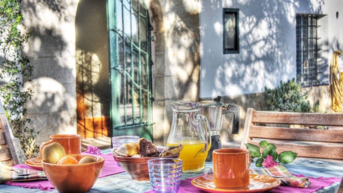 Bescano Cottage | Catalan farmhouse with pool and an incredible natural environment, for groups of 7 or 13