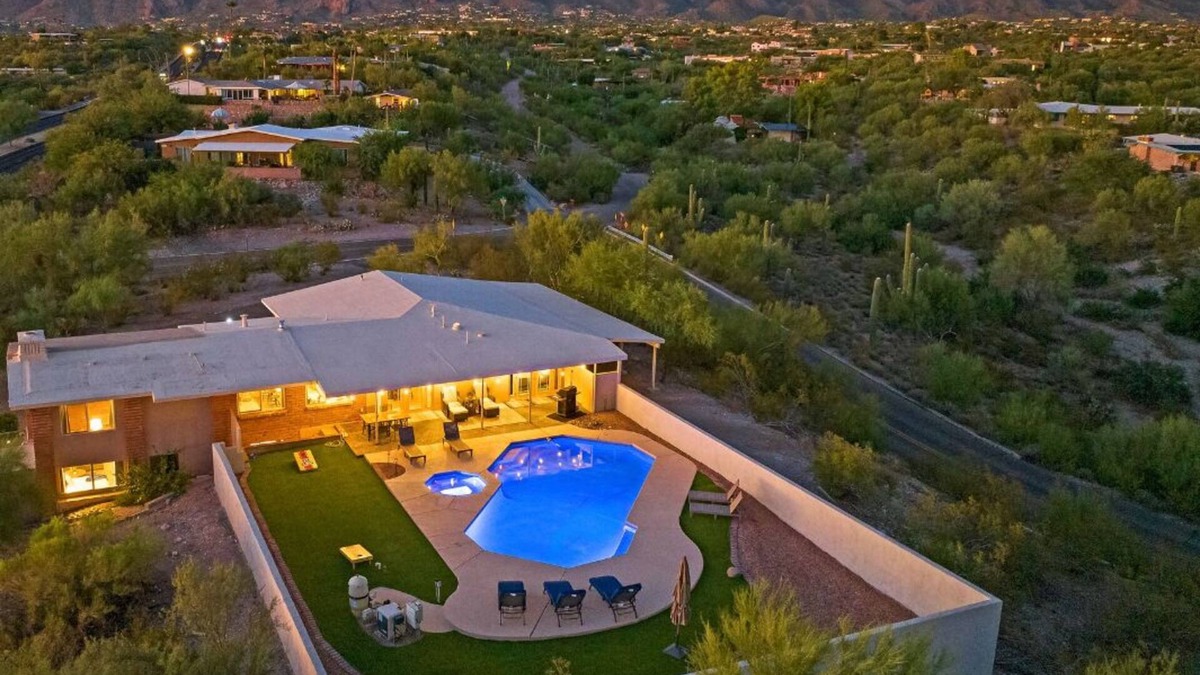 Flecha Caida Ranch Estates House | Catalina Foothills Family Friendly Stunning Views Heated Pool Spa Sleeps 16