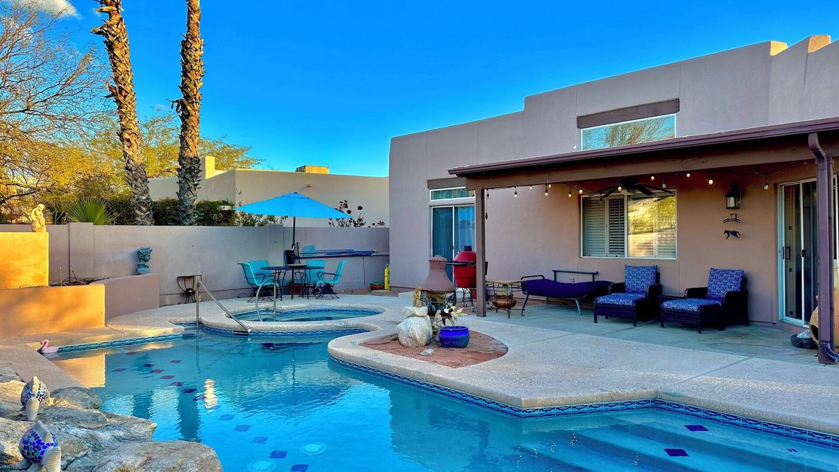 Casas Adobes House | Catalina Foothills Great Mountain and Desert Views!
