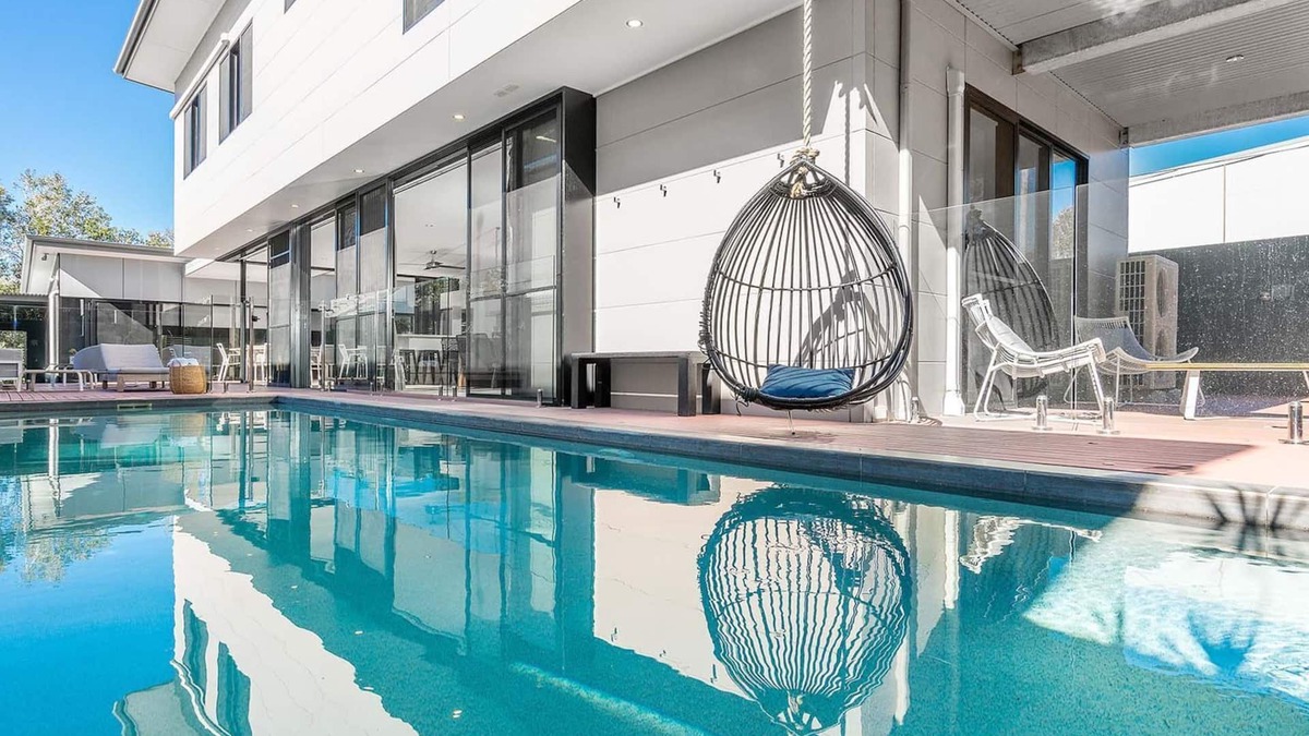 Byron Bay Villa | Catalinas - Byron Bay villa near beach with pool