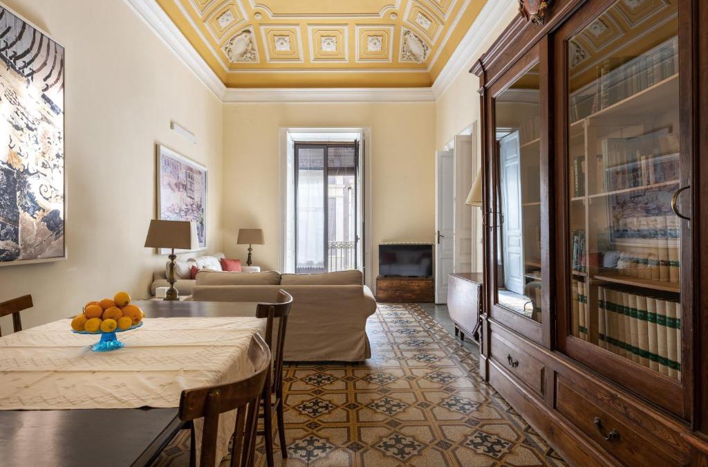 Borgo-Sanzio Apartment | Catania City Center Historical Building Home