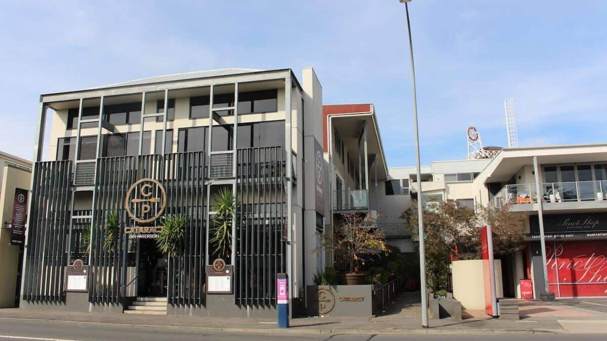 Trevallyn Apartment | Cataract 7 - Luxury CBD 2 Br with Free Parking