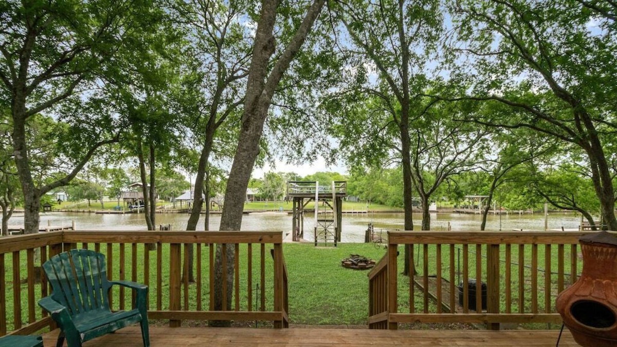 Cedar Lane House | Catch N Relax on Caney Creek