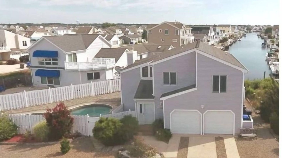Beach Haven West House | Catch the "Shore Thing" in Beach Haven West
