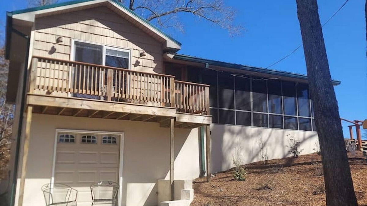Rockwood House | Catfish Cove at Watts bar Lake