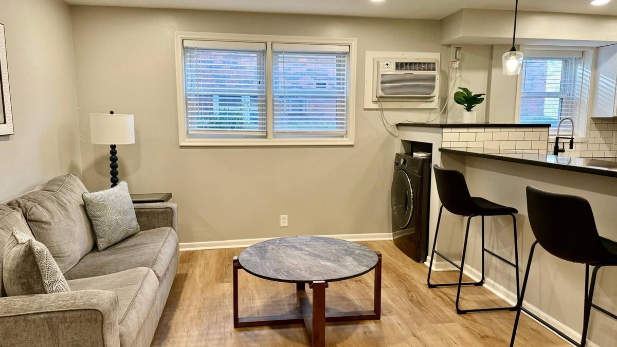 Joslyn Castle Apartment | Cathedral 9-Modern 1 King Bedroom