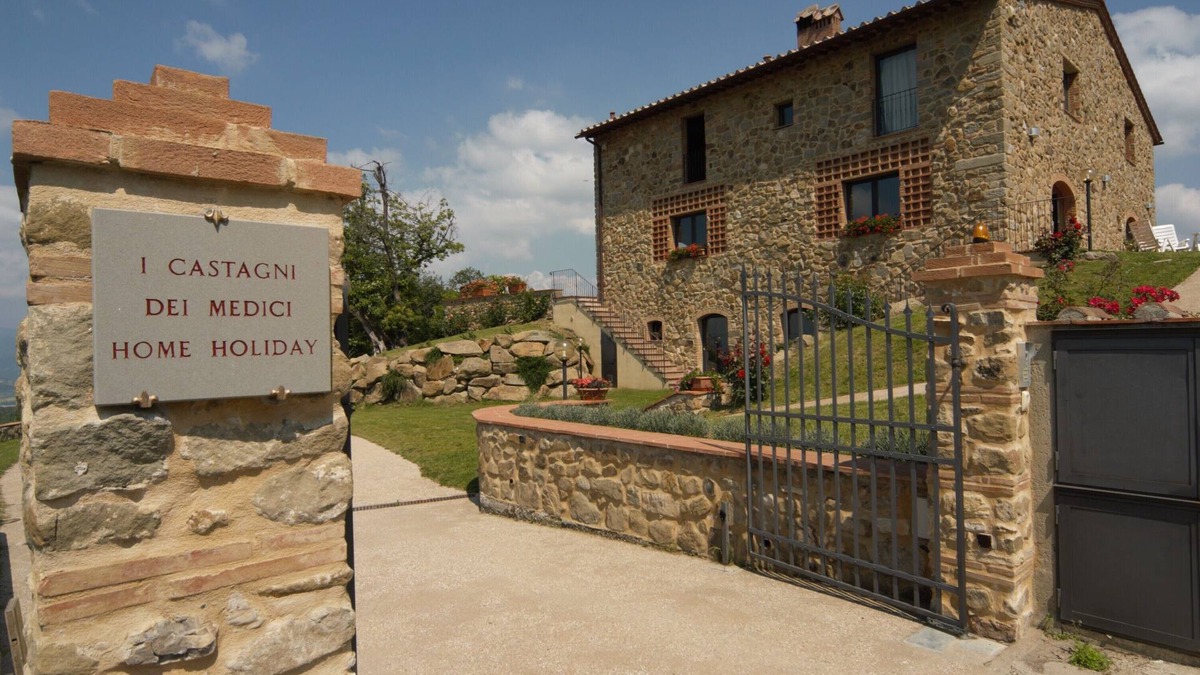 Borgo San Lorenzo Apartment | Catherine - THE CHESTNUTS OF THE DOCTORS.