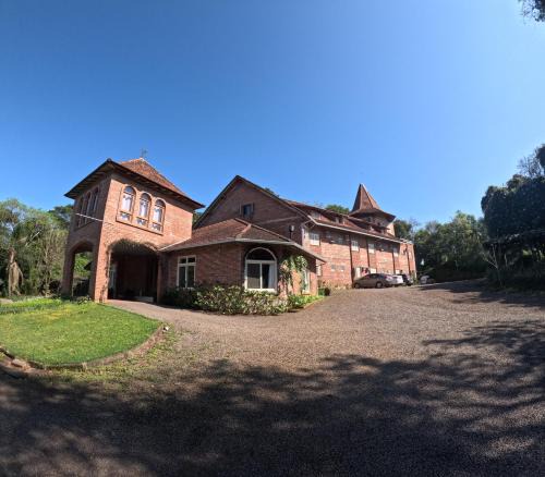 Ivoti House | Cavalheiro de Monte Cristo Hotel
