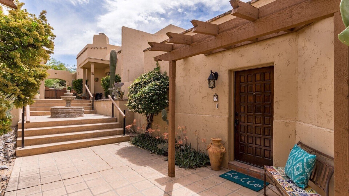 Cave Creek Villa | Cave Creek, walk to town and Black Mountain