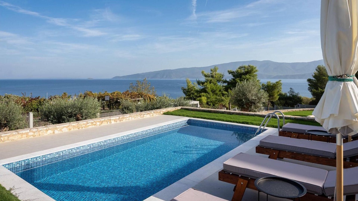 Isthmia House | Cavos Maisonette with Private Pool One