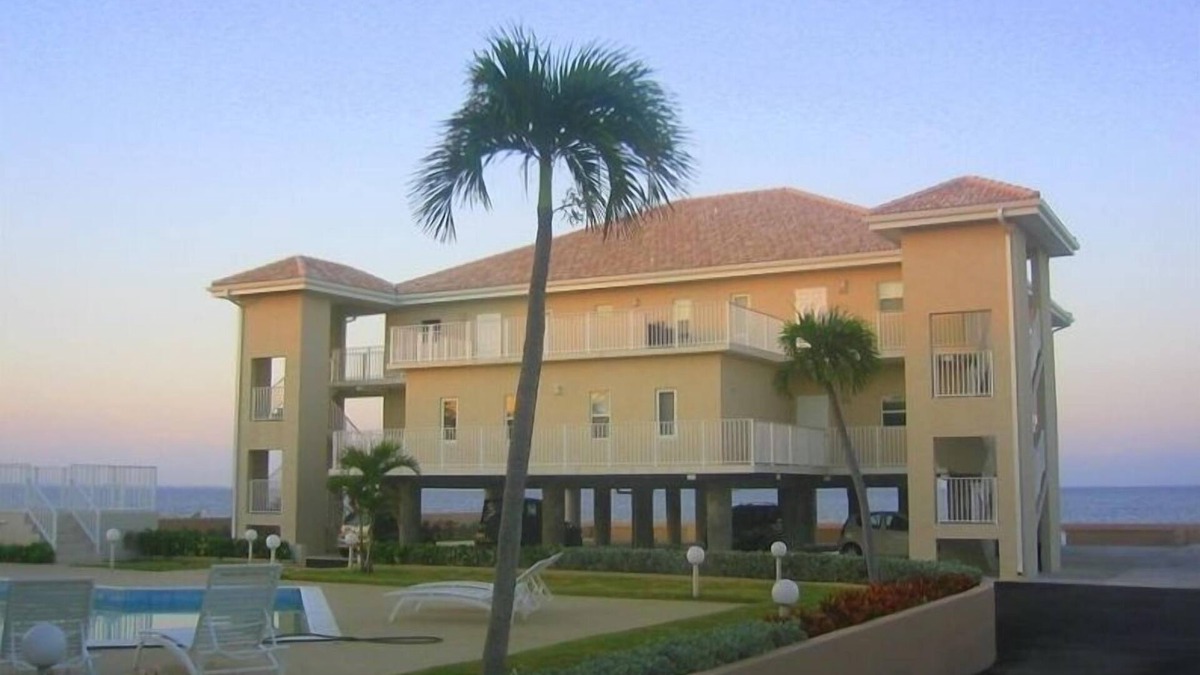 Northwest Point Condo | Cayman Islands Diver and Snorkeler Paradise with Direct Oceanfront Access