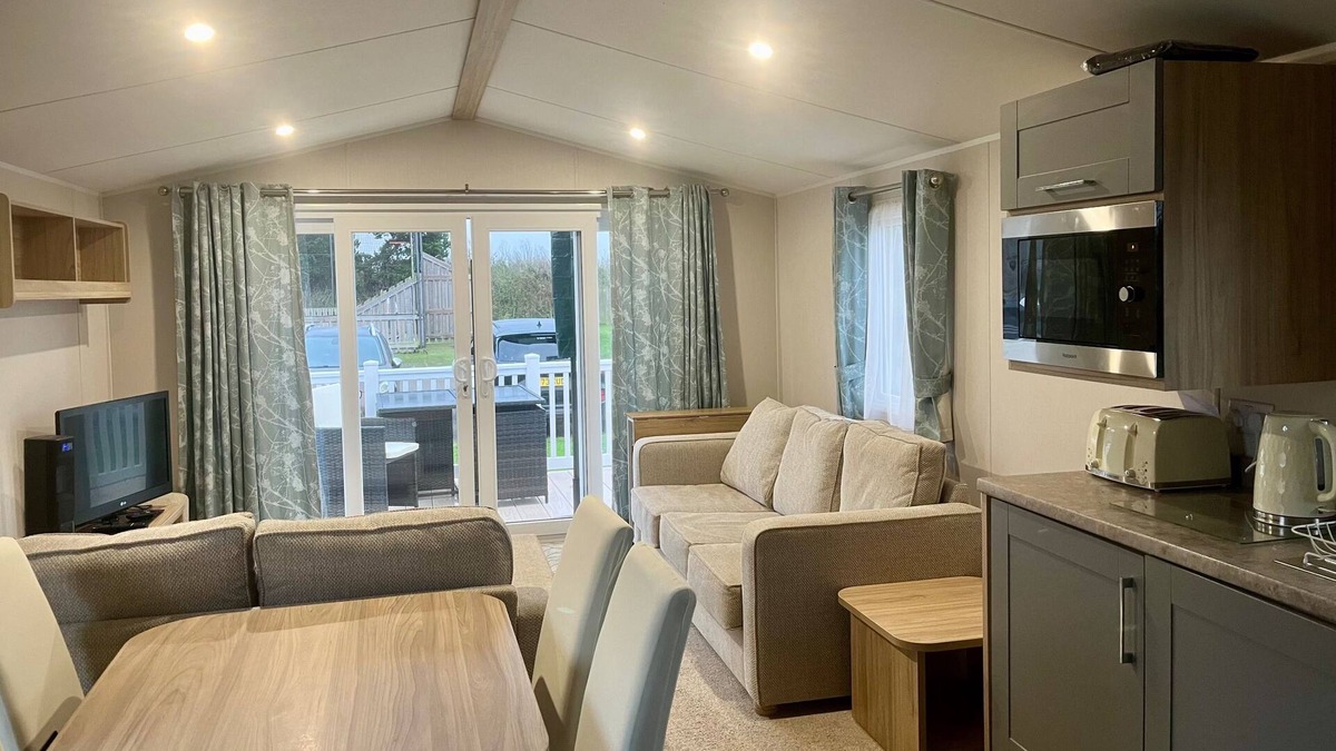 Cayton Bay Apartment | CaytonBay- Close to Beach- 8 Berth- Coffee Machine