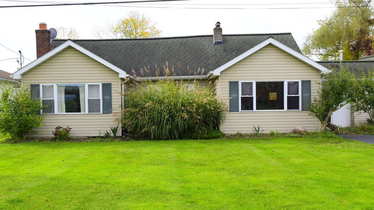 Cayuga House | Cayuga Dacha...Lakefront retreat in the beautiful Finger Lakes