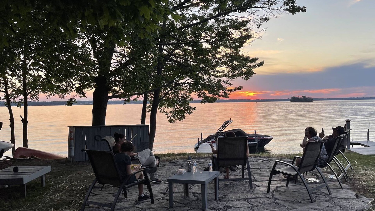 Union Springs House | Cayuga Lakefront Home - Large Yard - Firepit Patio - Island View - Walk To Town