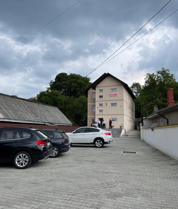 Tirgu Neamt Apartment | Cazare apartamente LAVI-TOUR Tg Neamț