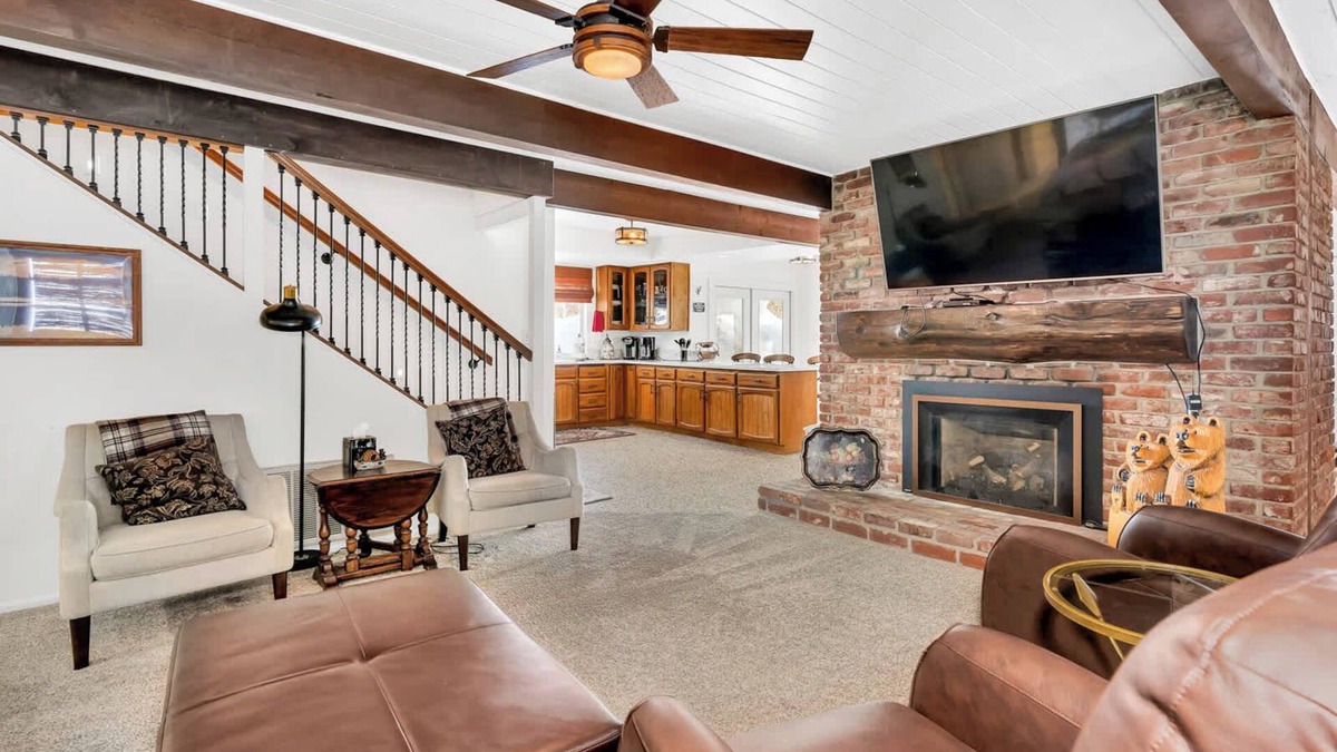 West Village Cabin | CC Cabin | Full Game Room! Wrap Around Deck!