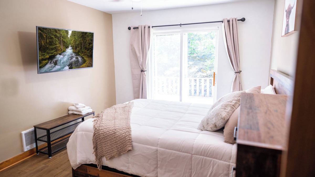 Kingston Condo | CDA River Condo: Fishing, Sleding, Floating, Skiing