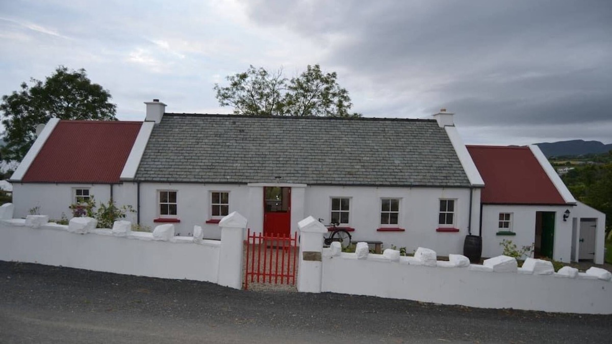 Ballynary House | Cecil's Cottage,Buncrana by Wild Atlantic Wanderer