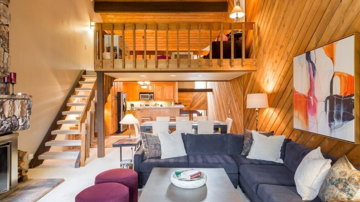 Avon House | Cedar Blue! Mountain Living at its best! 3 Bed/2 Bath + Loft! Ski In/Ski Out