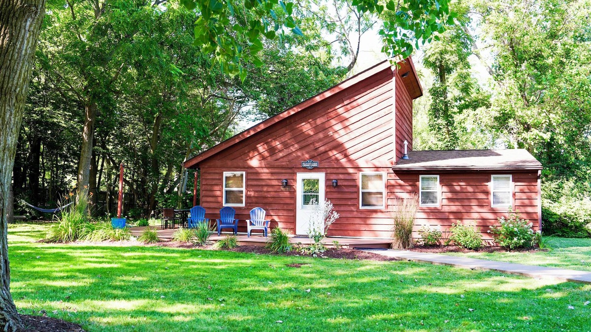 Put-in-Bay Cabin | Cedar Cabin, PIB Cabins