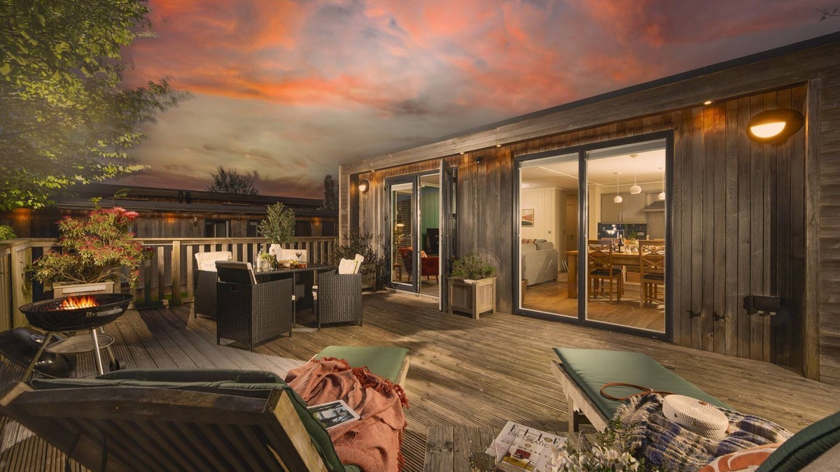 Cheddar Cabin | Cedar Lodge, Strawberryfield Park - a lodge that sleeps 4 guests in 1 bedroom