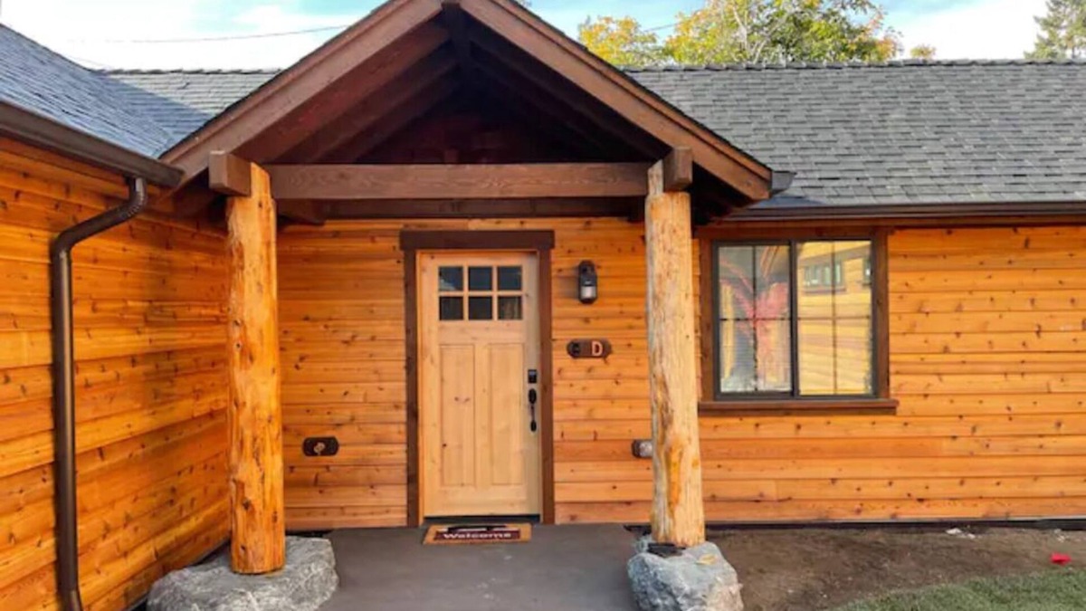 Grants Pass House | Cedar Mountain - Suite D