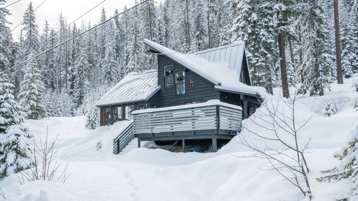 Leavenworth Cabin | Cedar Rest Lakeview Cabin- Listed as Leavenworth's Best Overall Vacation Rental!