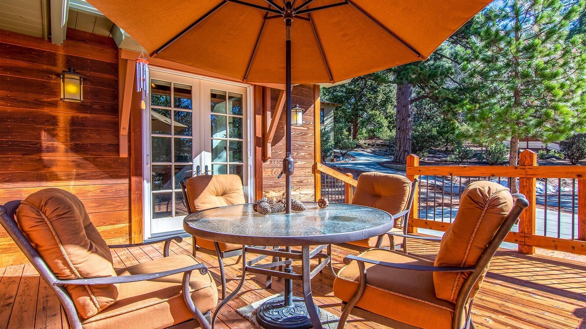 Fern Valley House | CedarMoon: modern retreat - near town + trails