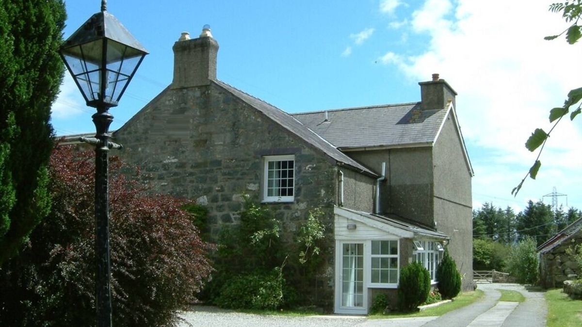 Garndolbenmaen House | Cefn Uchaf Guesthouse