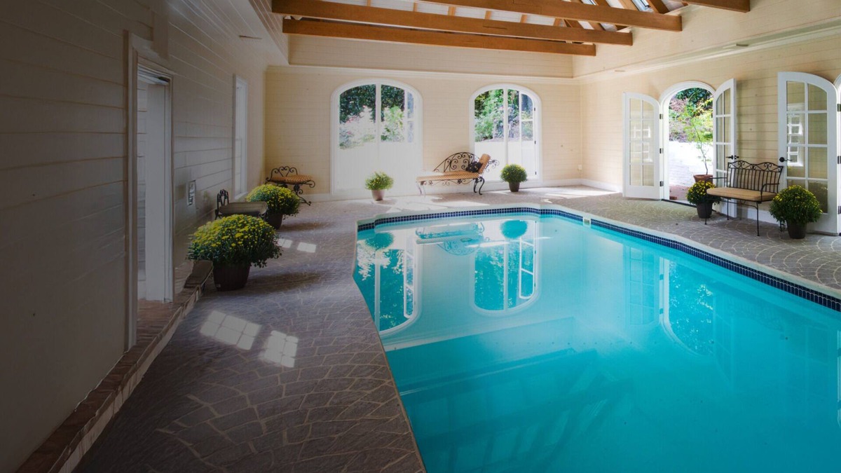 Las Vegas House | Celebrity Estate Next to the Strip! Huge Indoor Heated Pool,Spa,Tropical,Arcade,