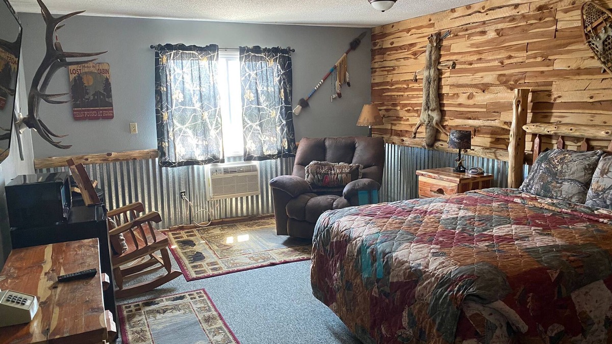 Clarinda Hotel | Celebrity Inn