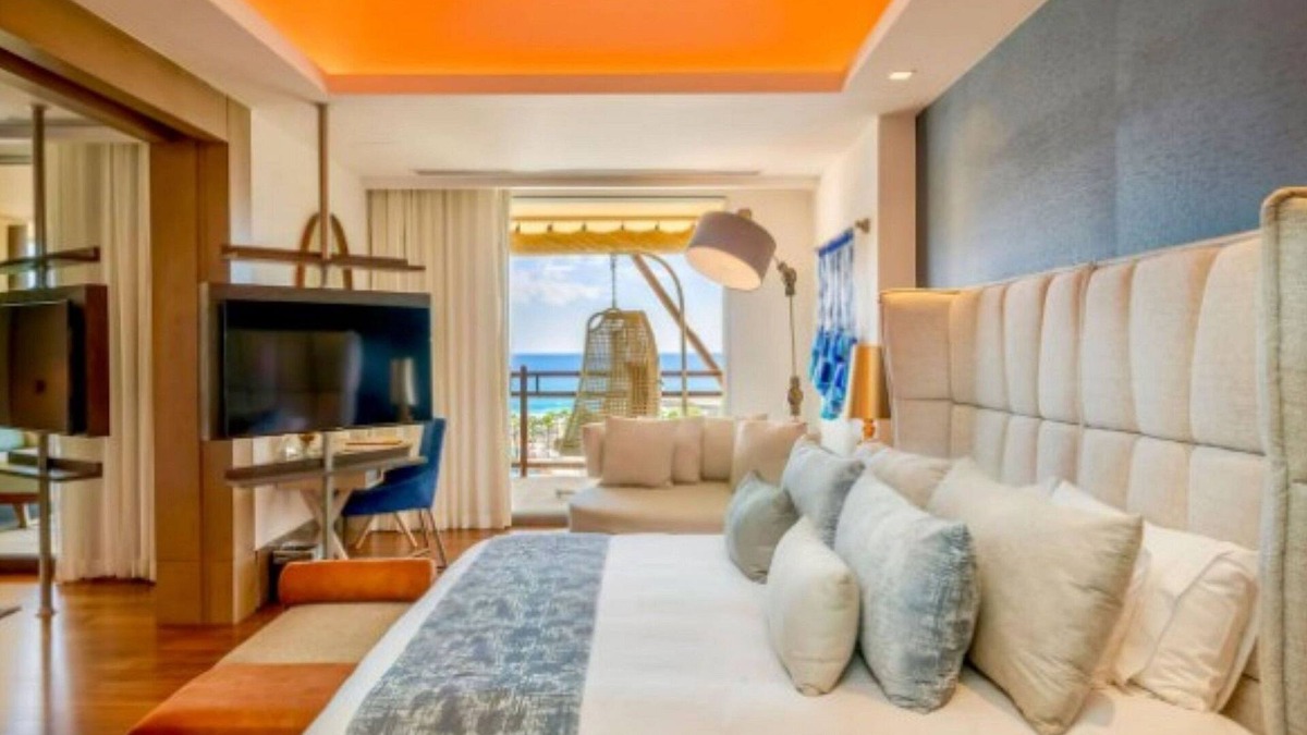 Zona Hotelera Resort | Celebrity Two Bedroom Penthouse Suite - Los Cabos