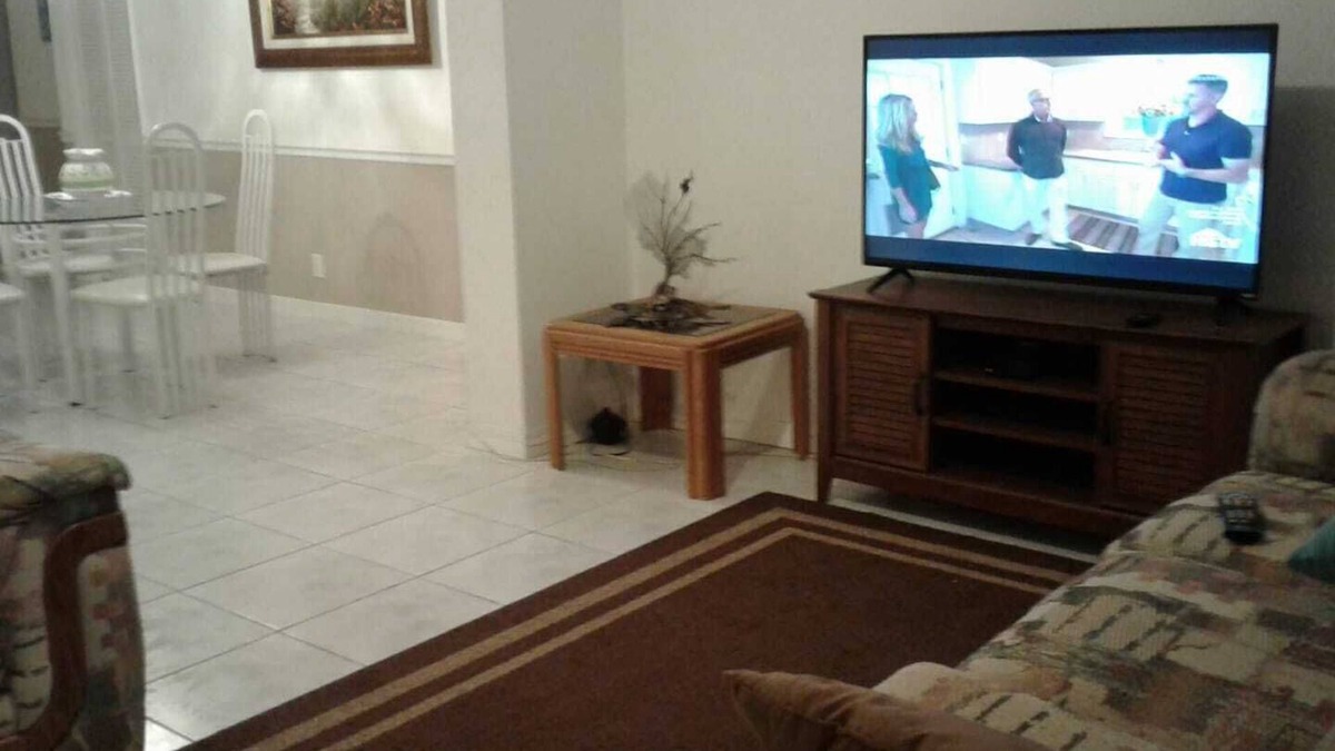 Bahamas Terrace House | Celestial Suites boasts is a clean, comfortable, safe and relaxing environment