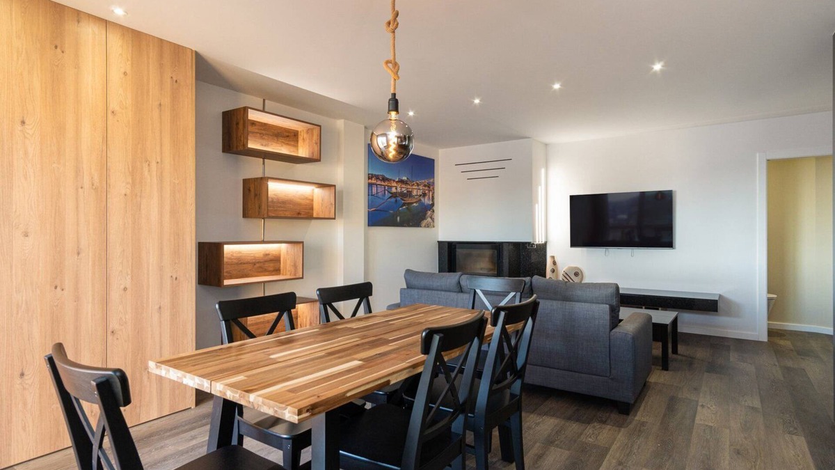 Viana do Castelo Apartment | Celia's Stylish Retreat