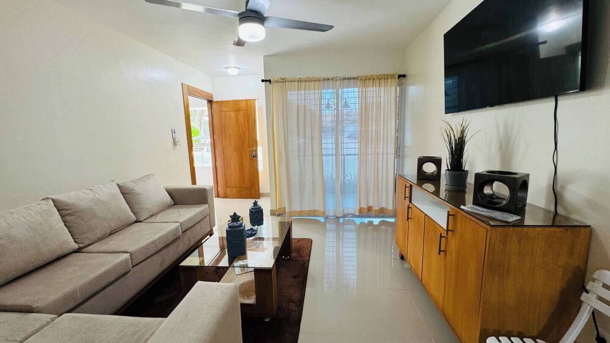 Llanos de Gurabo I House | Centrally located accommodation Breezes by G1
